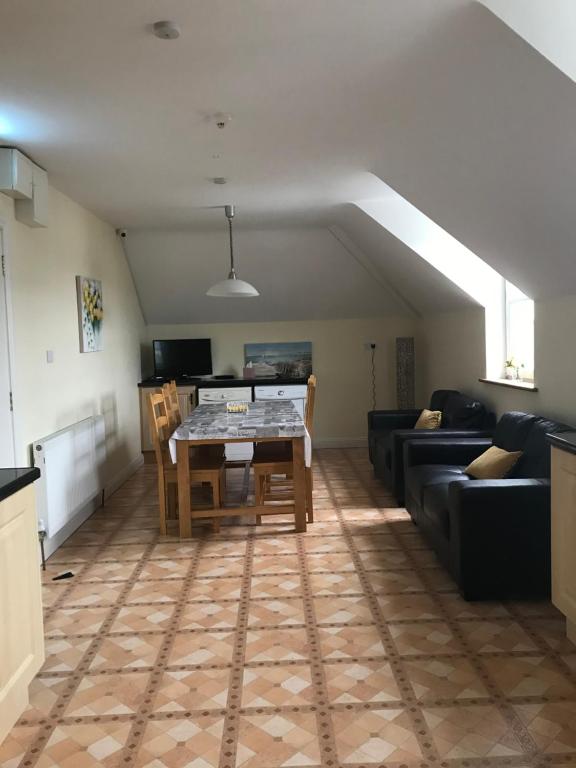 Diamond House Ardara room 2